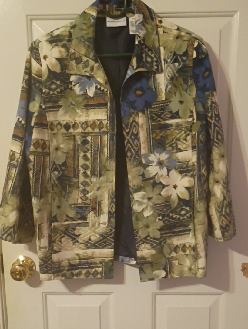 Alfred Dunner Floral Pattern Lightweight Open ⁸ Jacket in Green and Blue